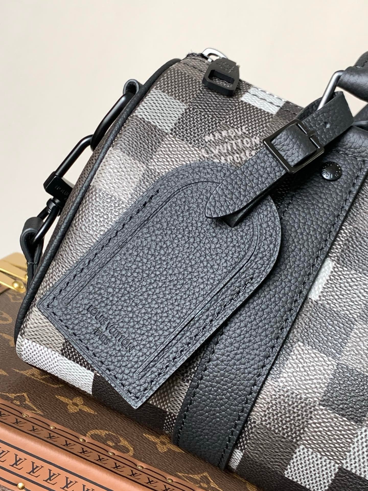 .LV Keepall Bandouliere 25 Bag