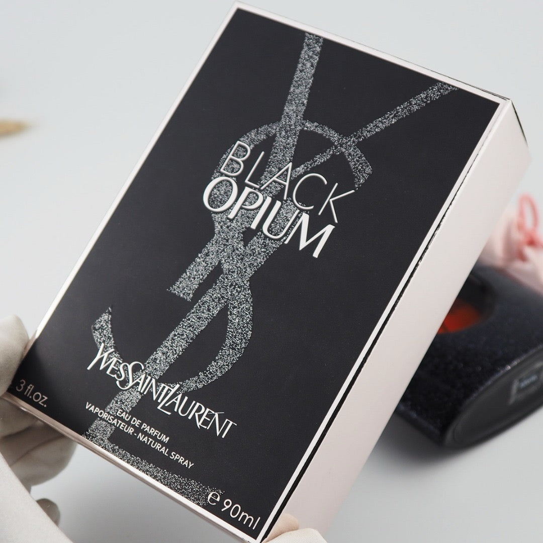 YVES SAINT LAURENT Black Opium