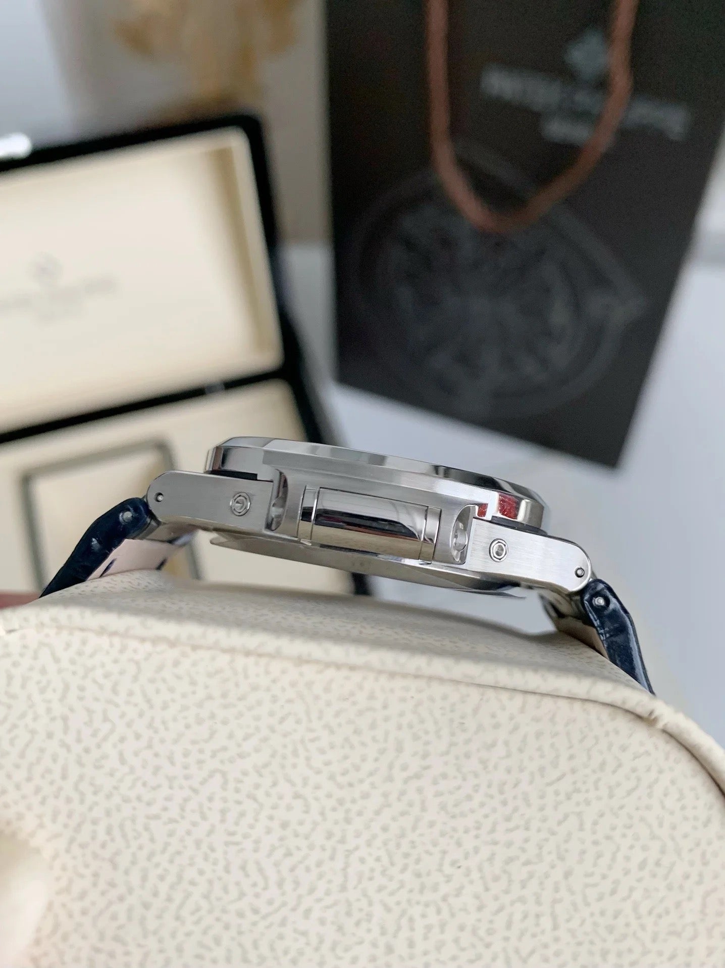 PATEK PHILIPPE 5726 SERIES