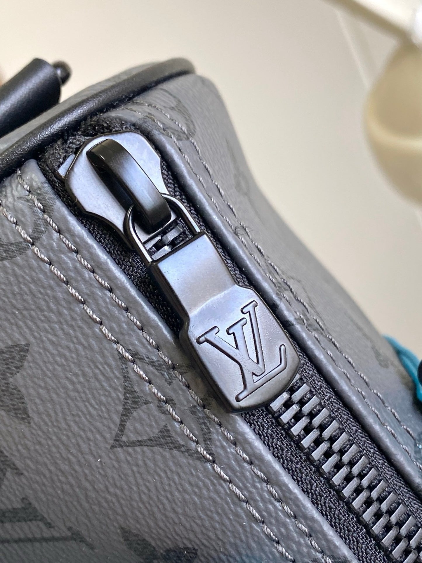 .LV Keepall Bandouliere 25 Bag