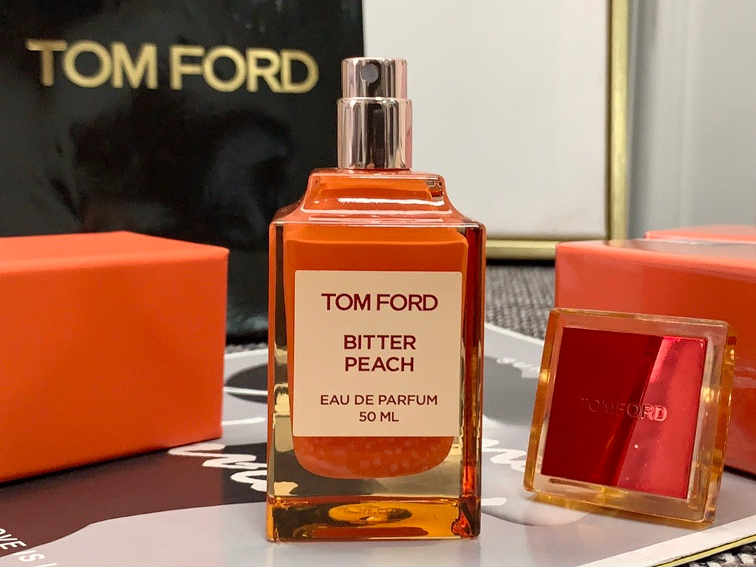 TOM FORD Bitter Peach