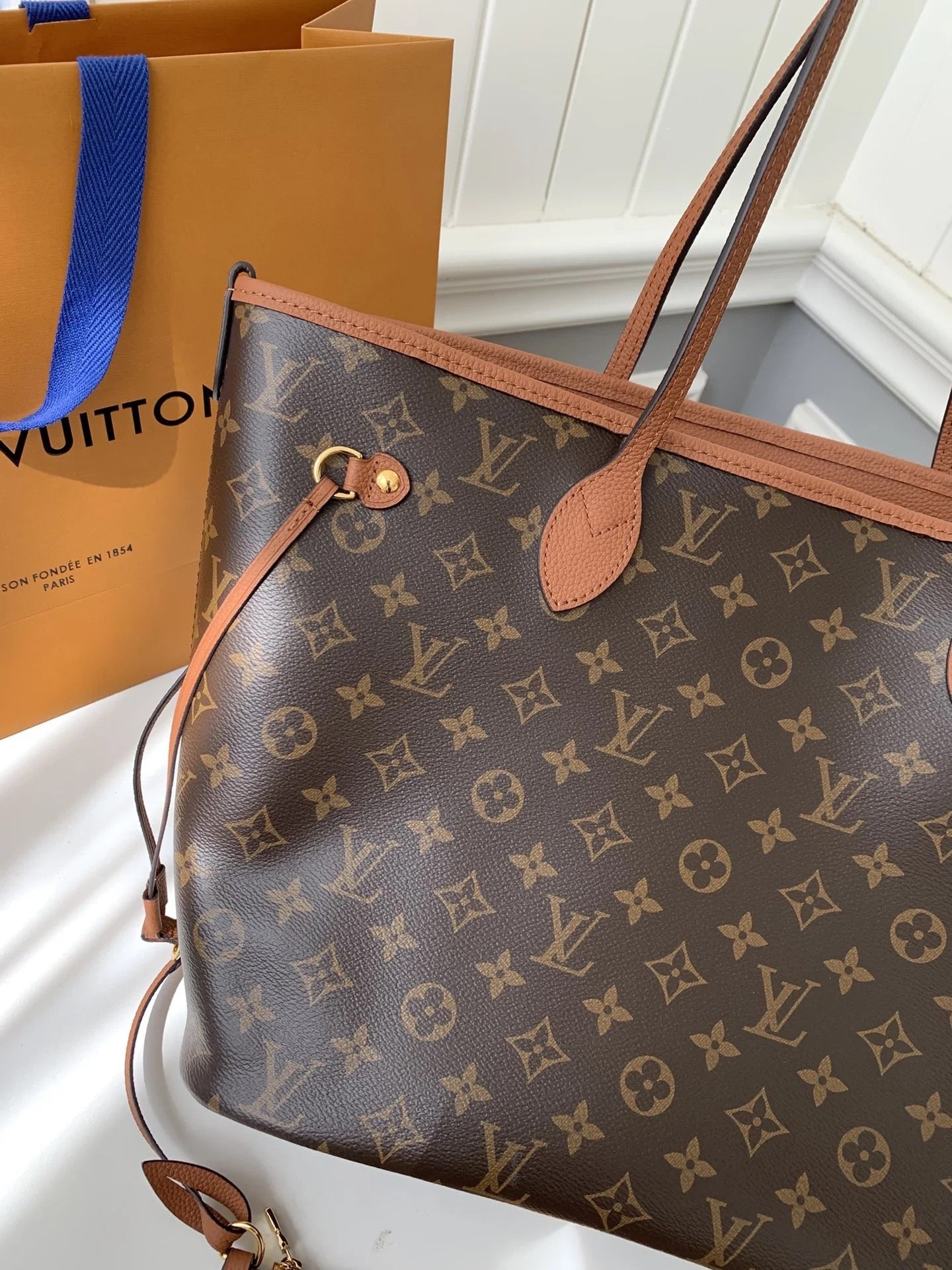 LV Neverfull Bag