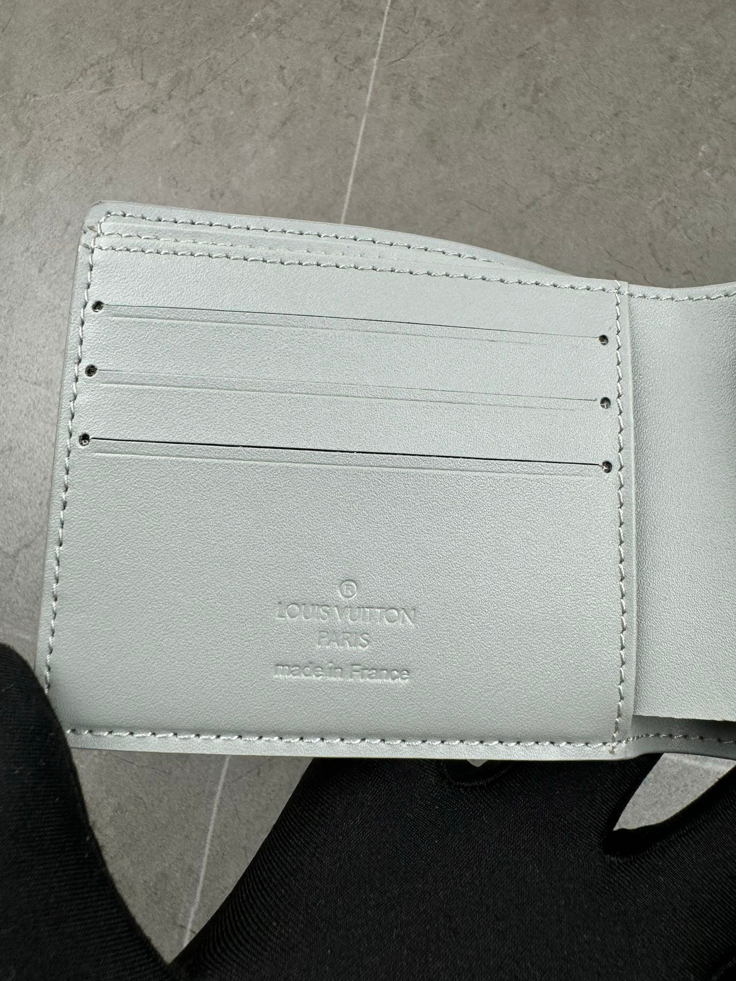 LV Wallet