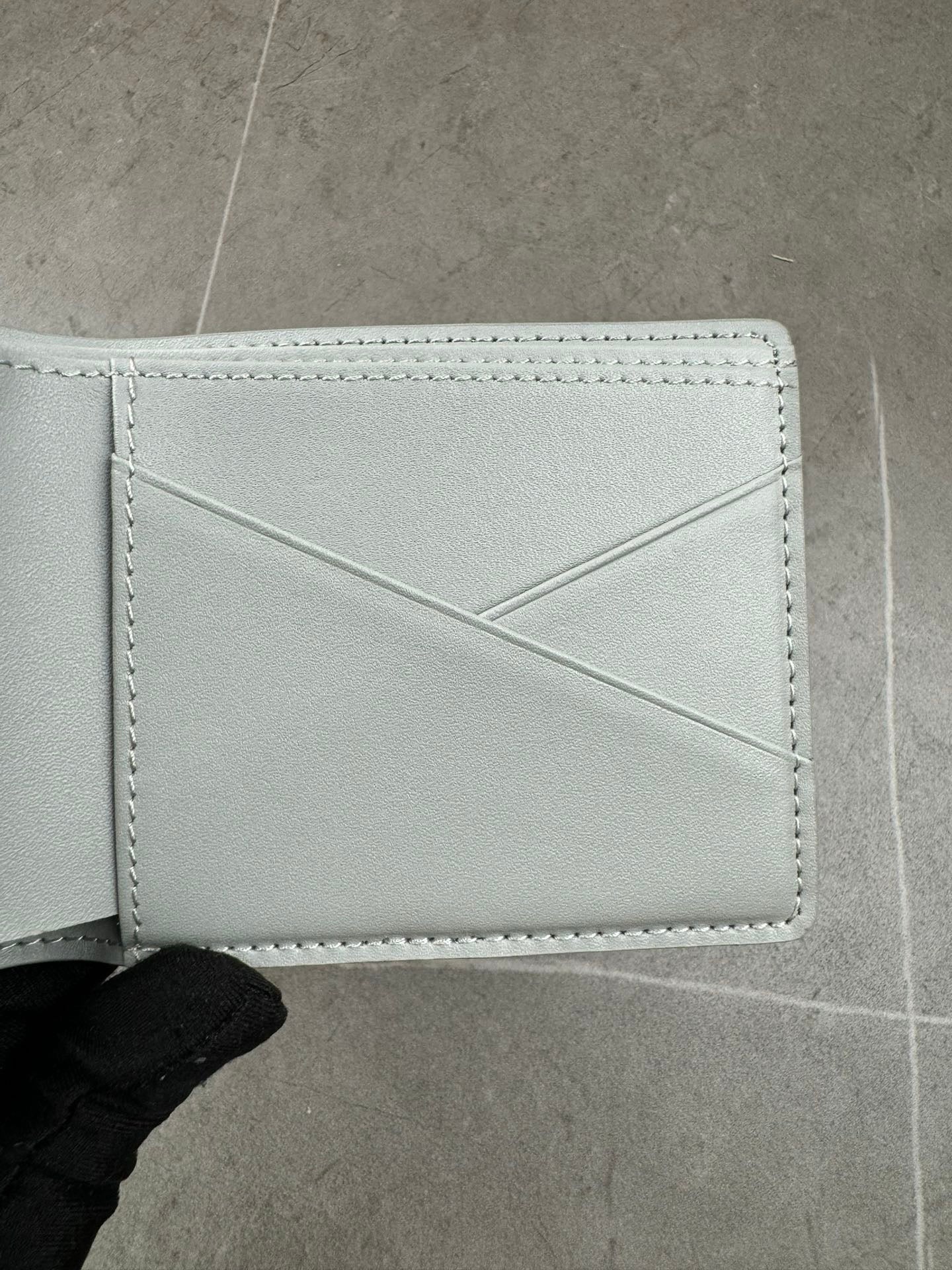 LV Wallet