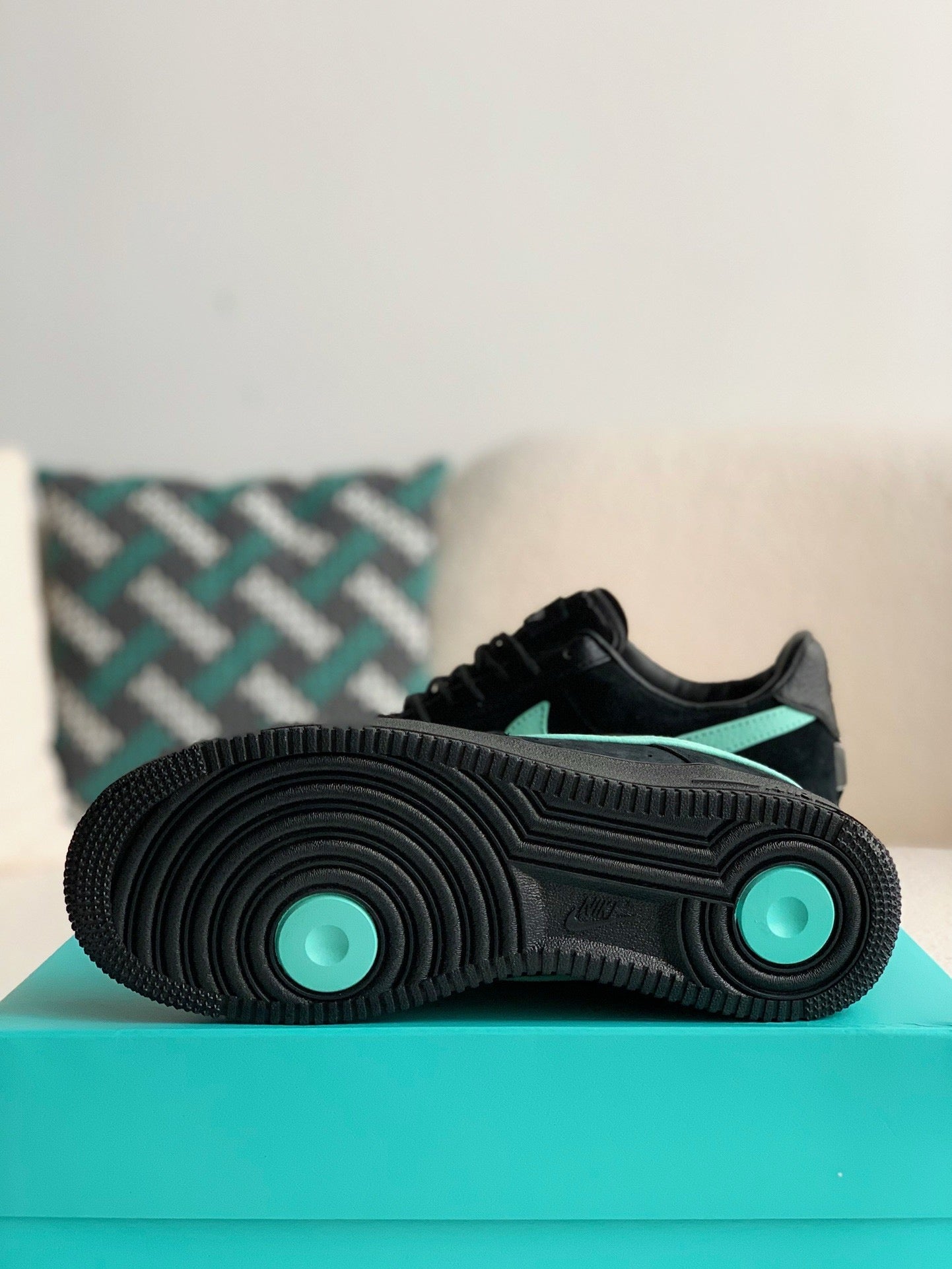 NIKE Air Force 1 Low Tiffany & Co. Sneaker