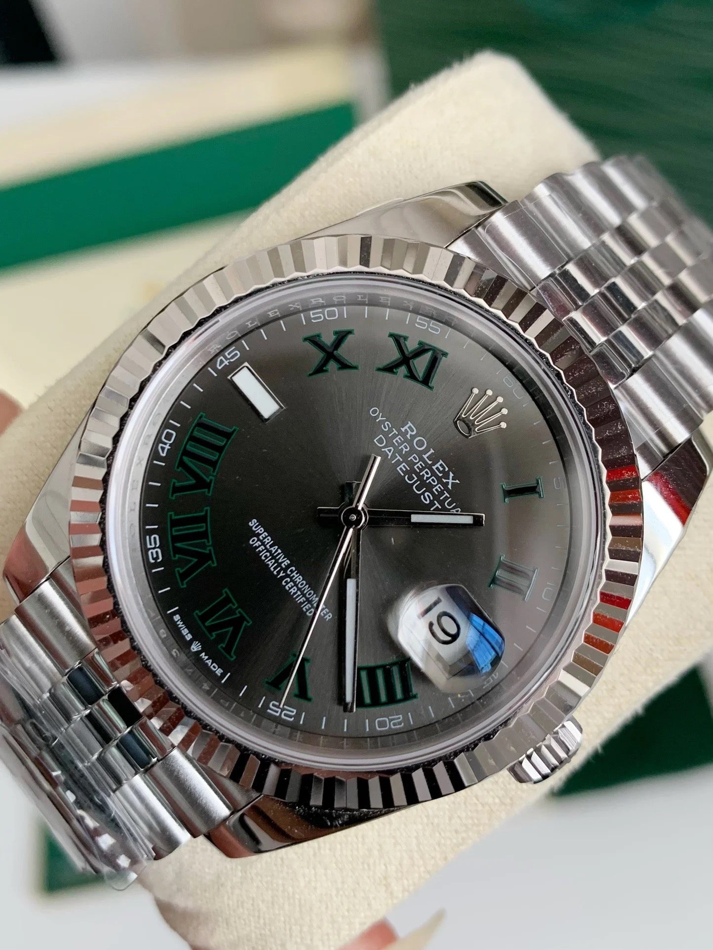 ROLEX Datejust Oyster Perpetual Jubilee Bracelet