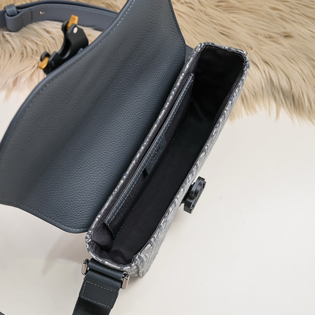 DIOR Messenger Bag