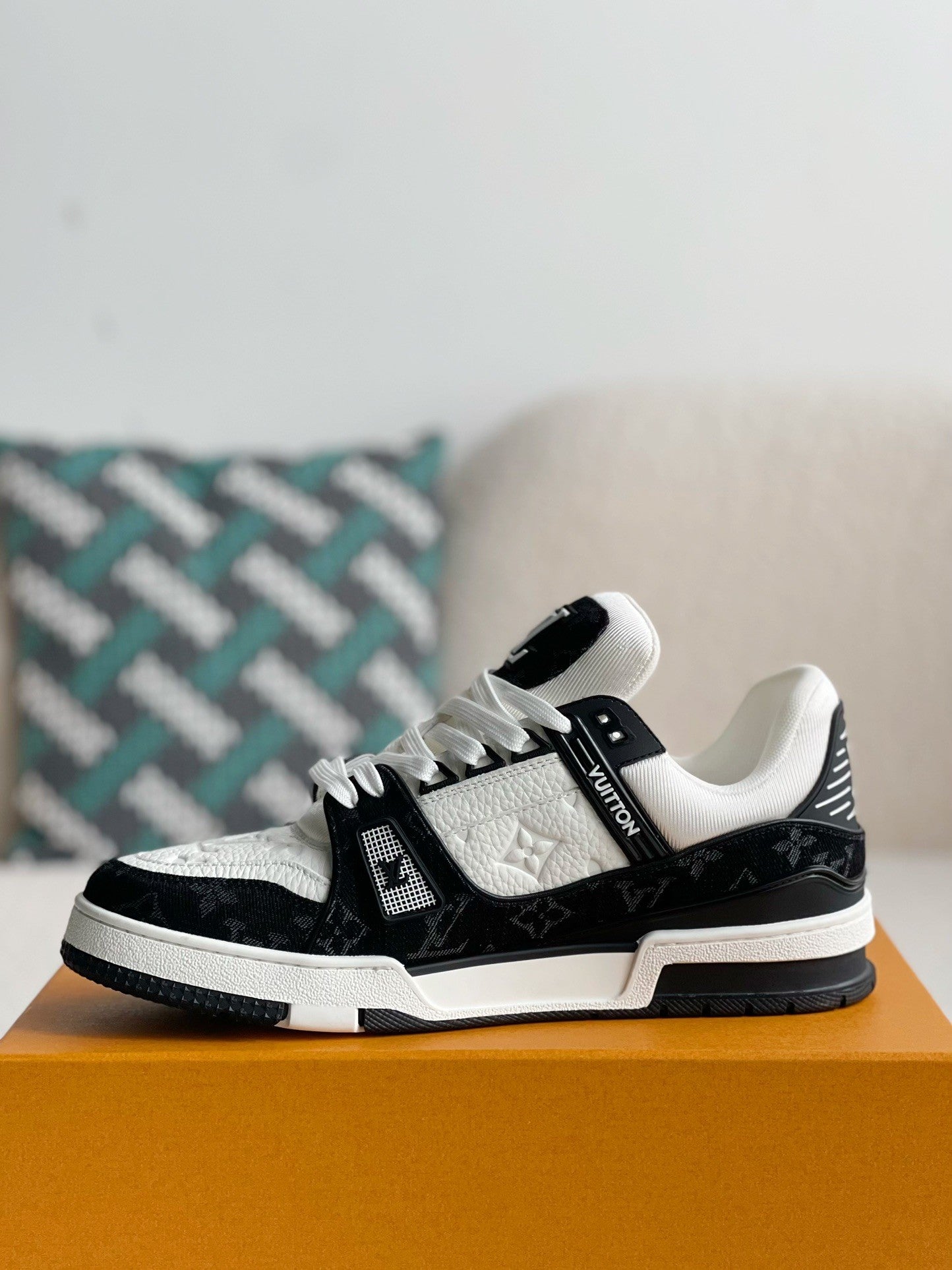 LV Trainer Sneaker