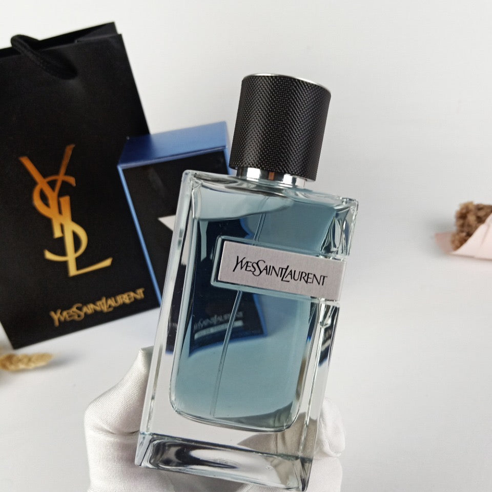 YVES Saint Laurent