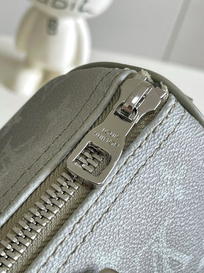 LV Keepall Bandouliere 25 Bag