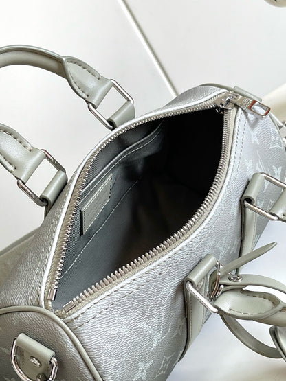 LV Keepall Bandouliere 25 Bag