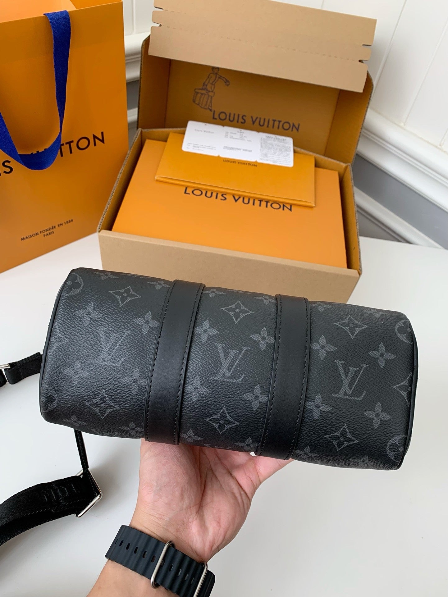 LV Keepall Bandoulière 25 Bag