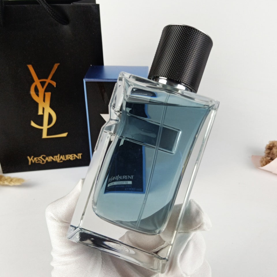YVES Saint Laurent