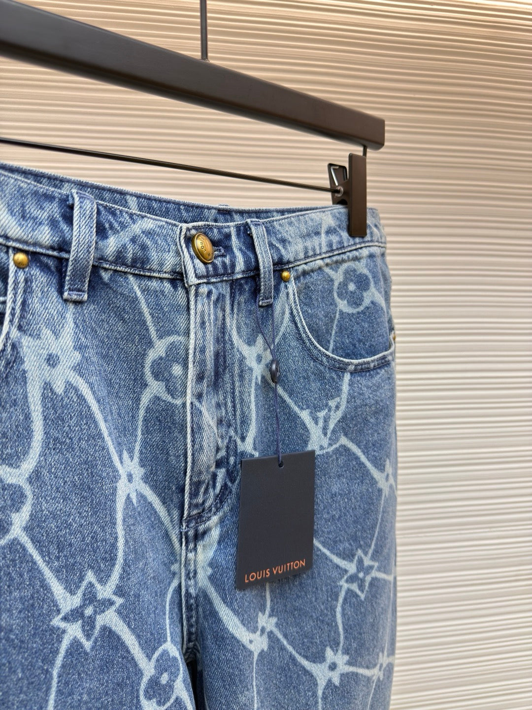 LV Shorts