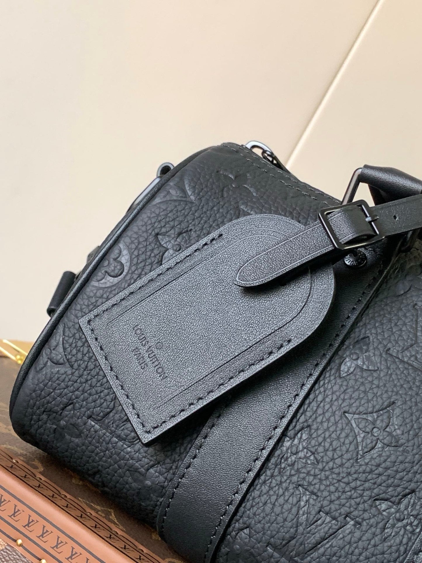 LV Keepall Bandoulière 25 Bag