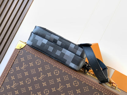 LV Nil Messenger Bag