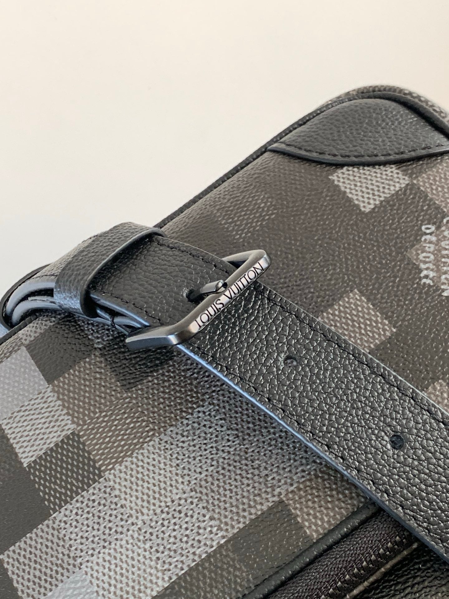 LV Nil Messenger Bag