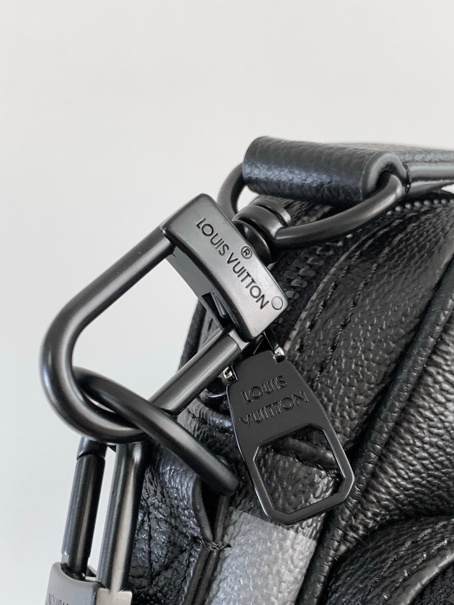 LV Nil Messenger Bag