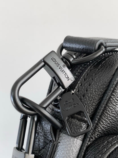 LV Nil Messenger Bag