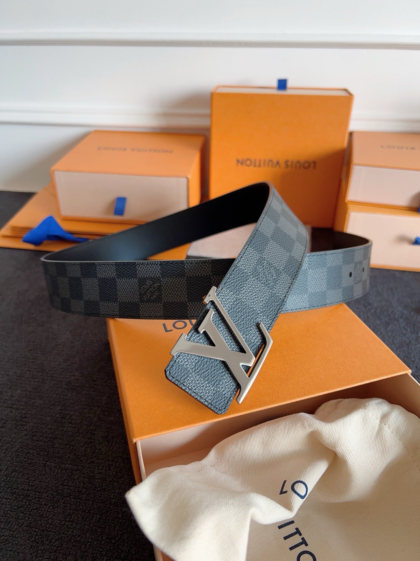 LV Belt