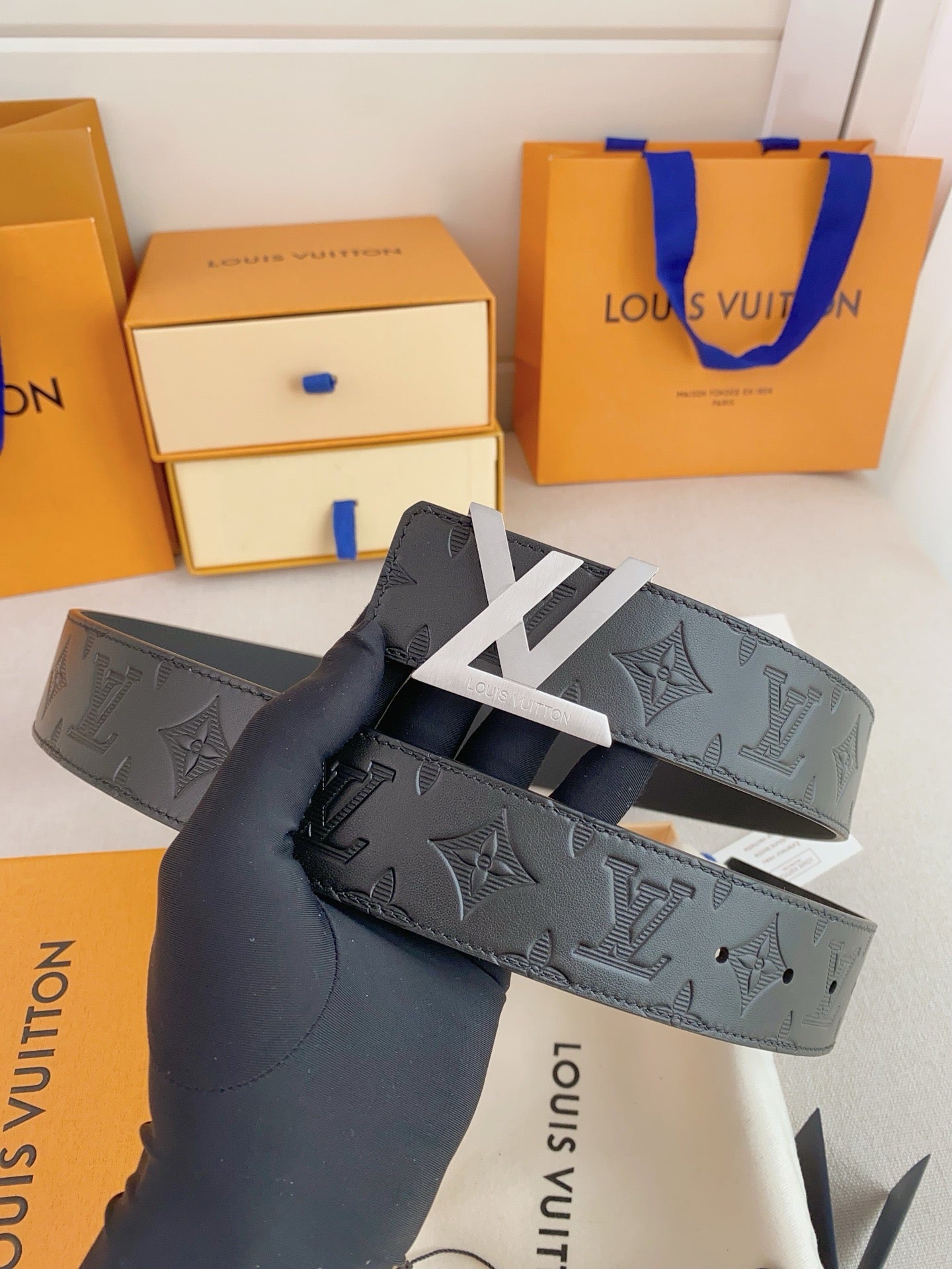 LV Belt