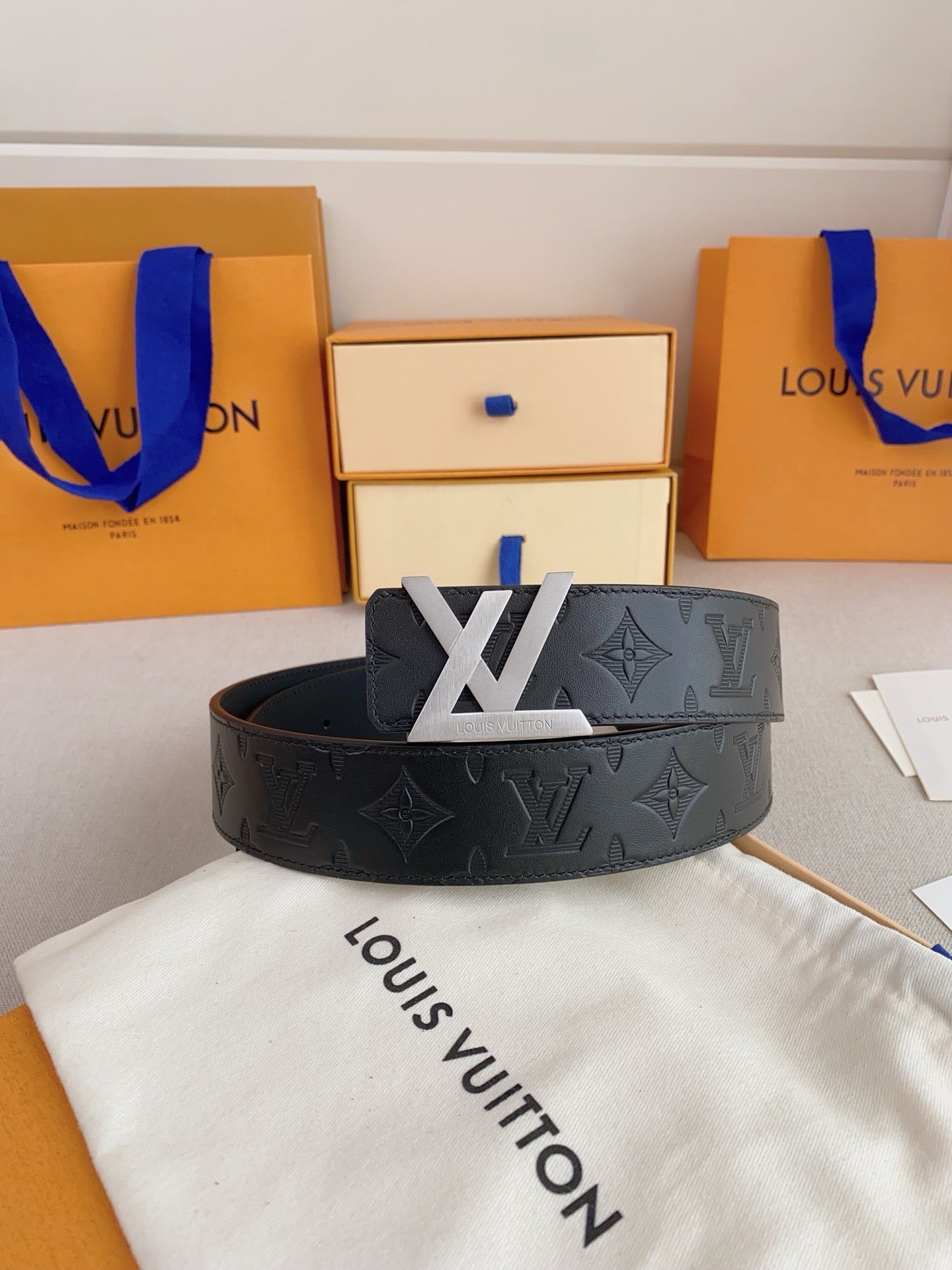 LV Belt
