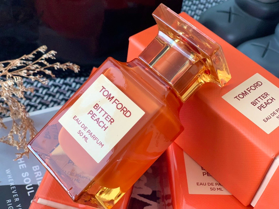 TOM FORD Bitter Peach