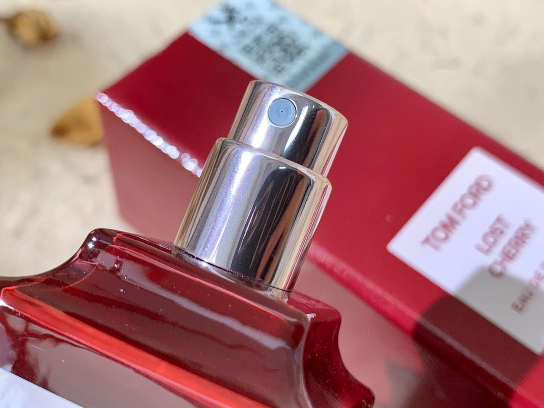 TOM FORD Lost Cherry