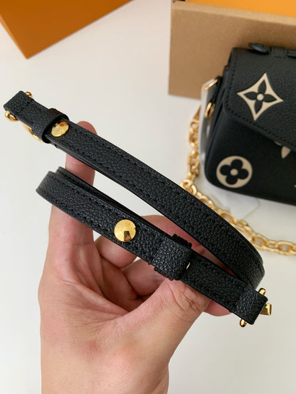 LV Pochette Metis East West Bag