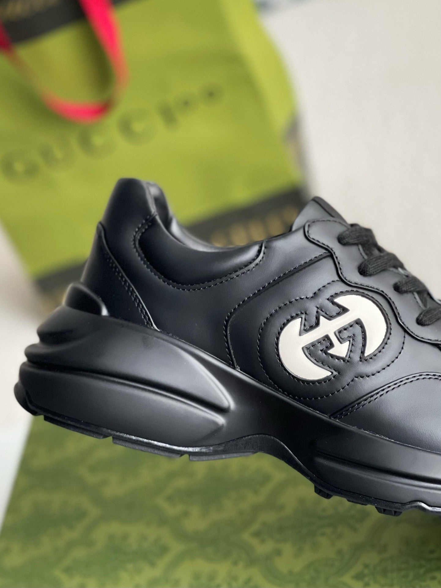 GUCCI Sneaker