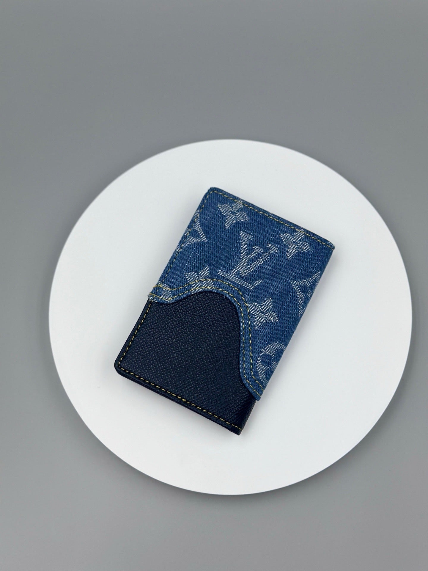 LV Wallet