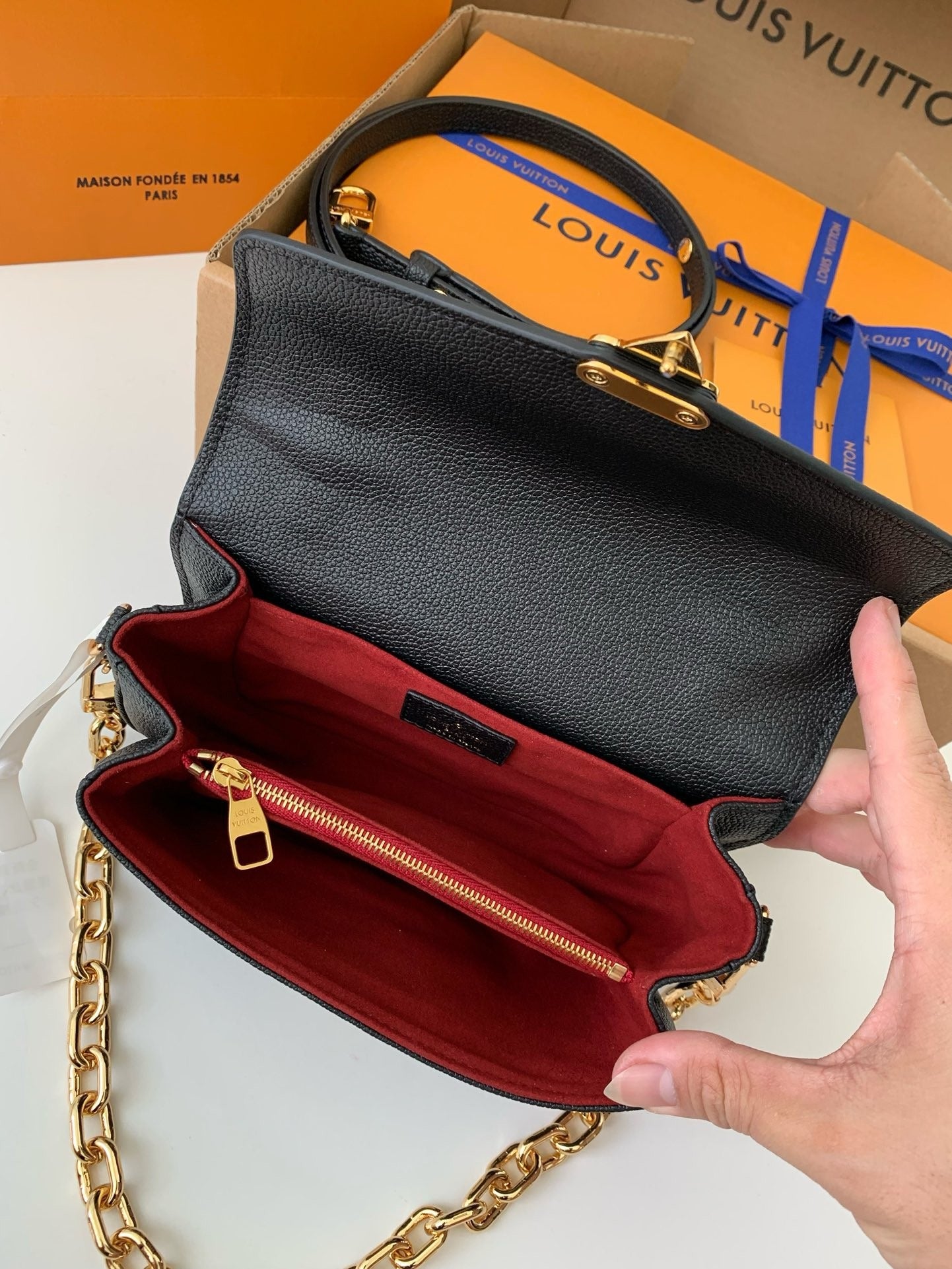 LV Pochette Metis East West Bag