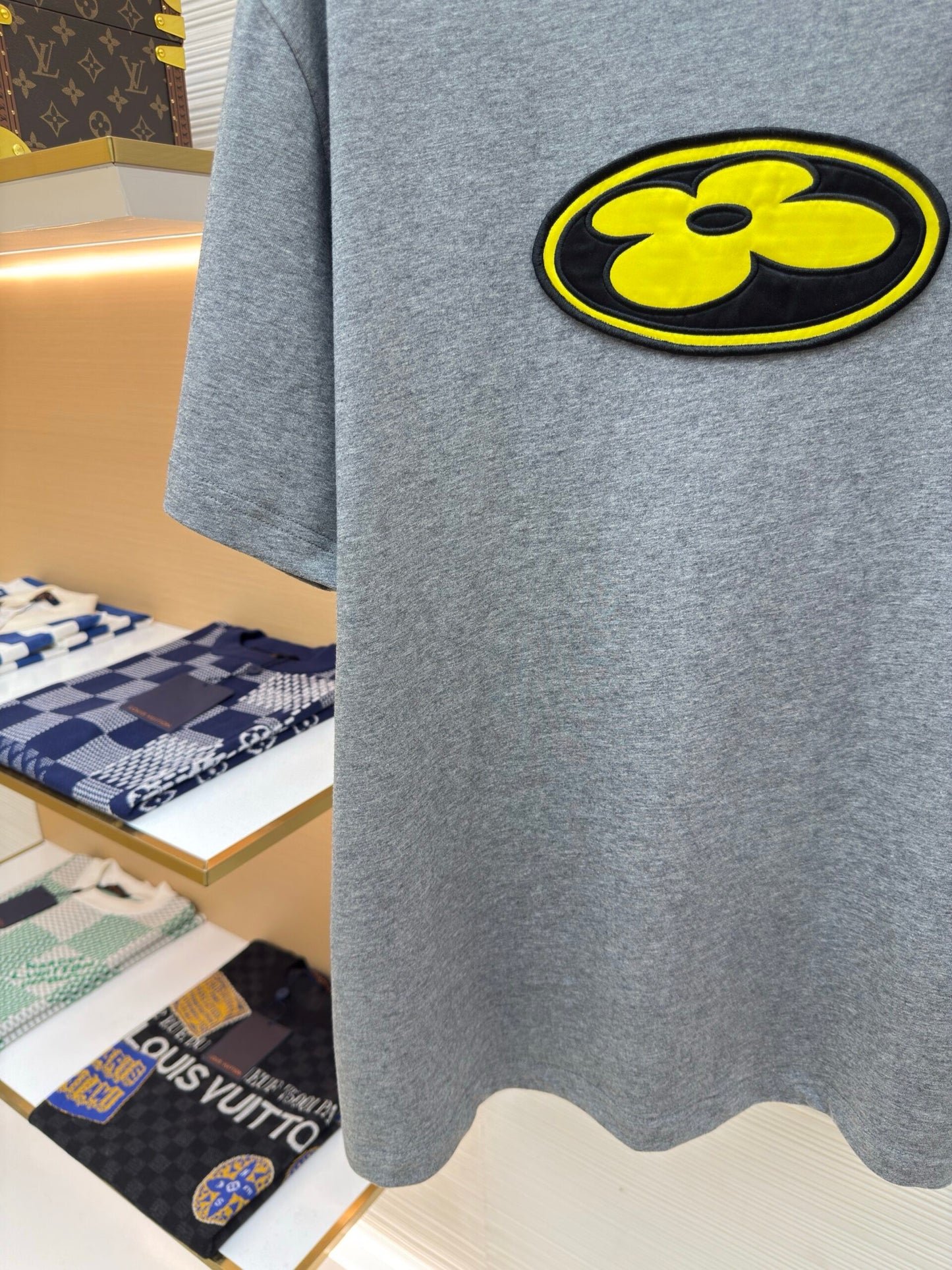 LV T-Shirt