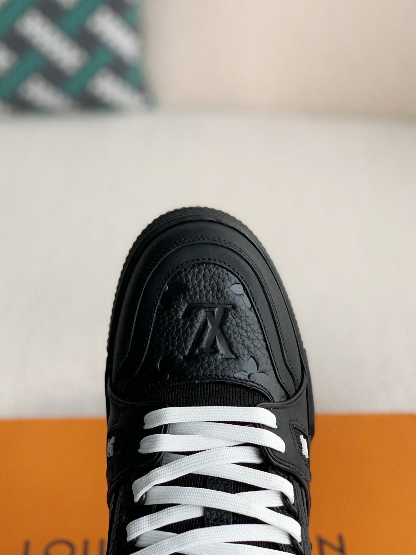 .LV Trainer Sneaker