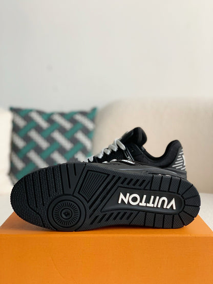 .LV Trainer Sneaker