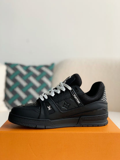 .LV Trainer Sneaker