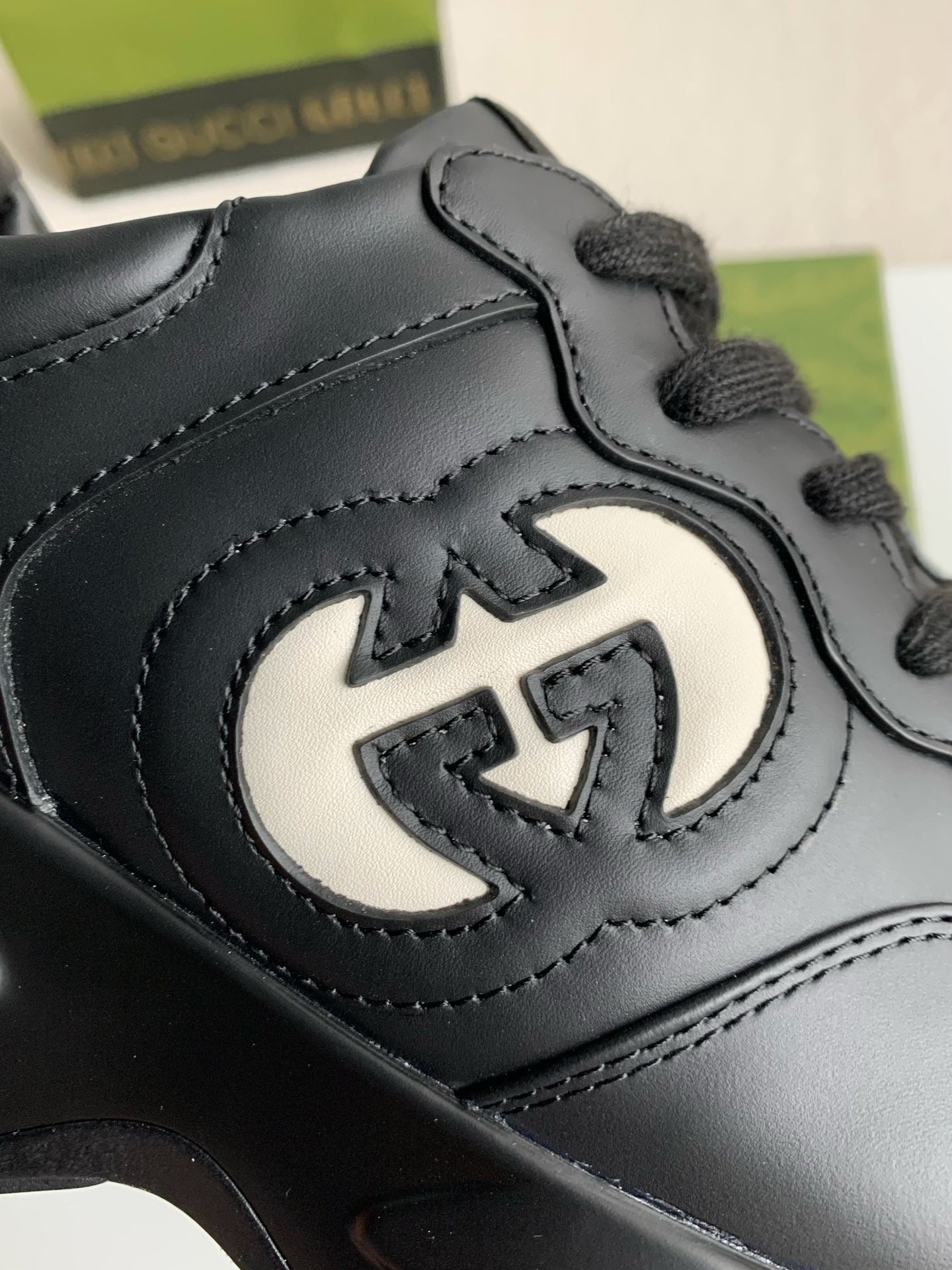 GUCCI Sneaker