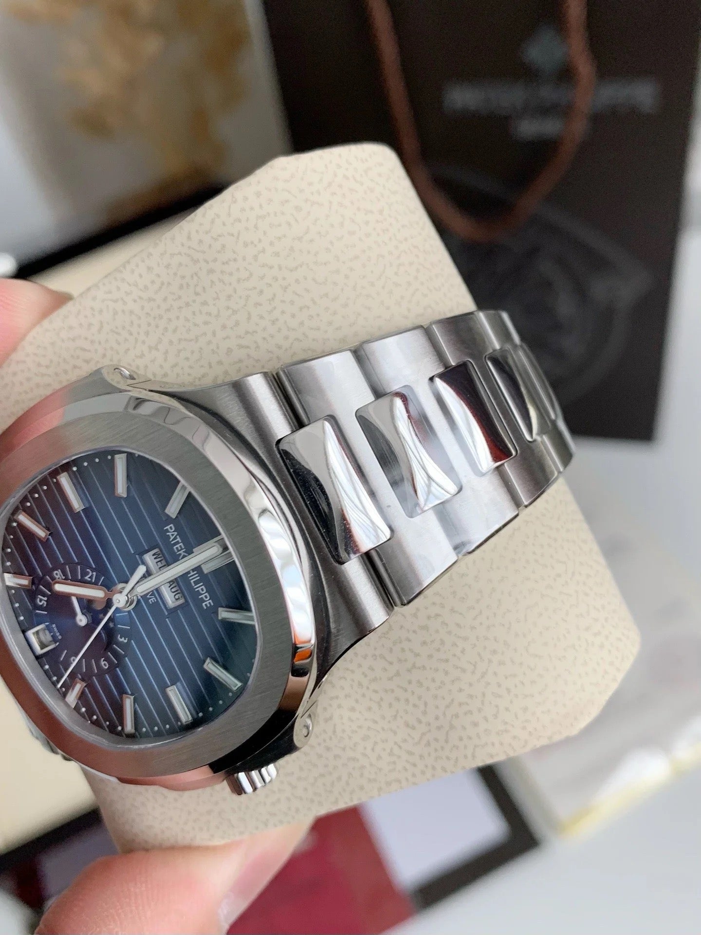 PATEK PHILIPPE 5726 SERIES
