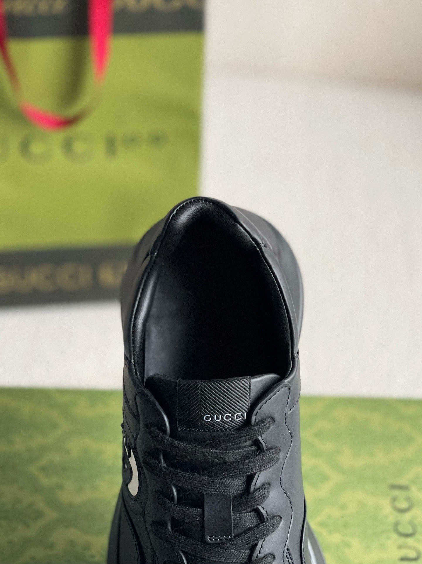 GUCCI Sneaker