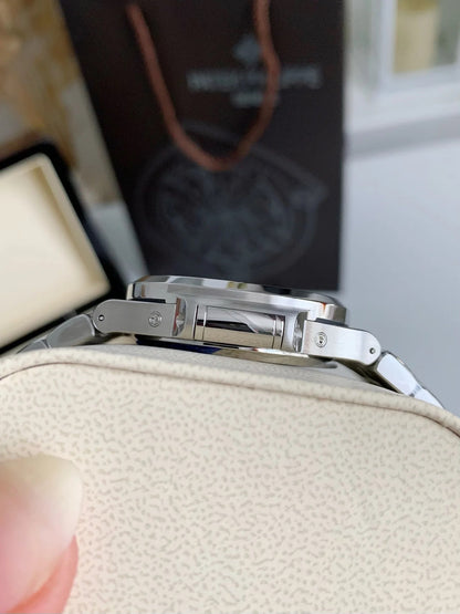 PATEK PHILIPPE 5726 SERIES