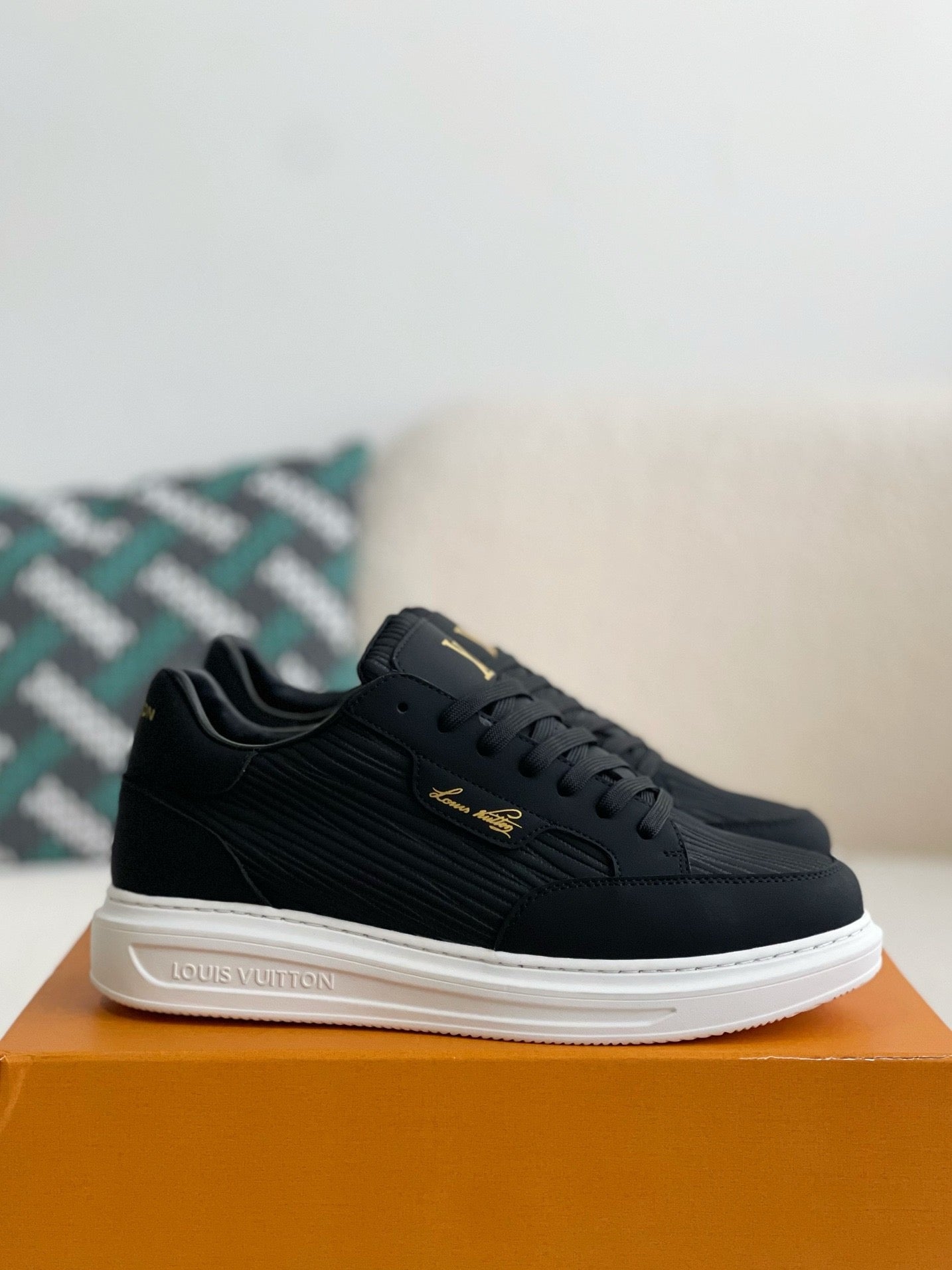 LV Beverly Hills Sneaker