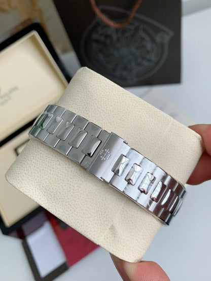 PATEK PHILIPPE 5726 SERIES