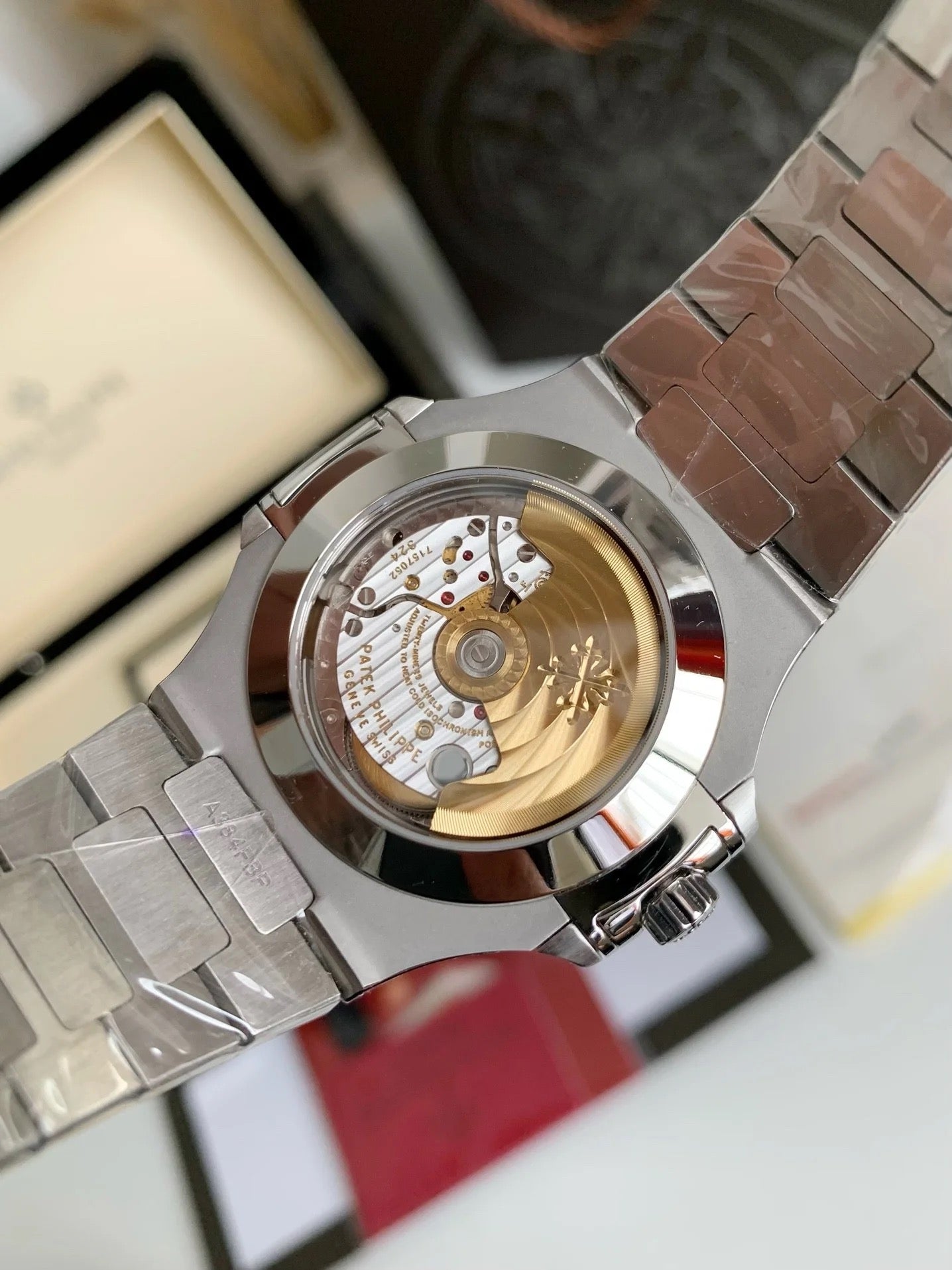 PATEK PHILIPPE 5726 SERIES