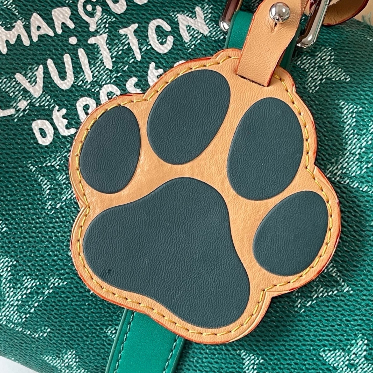LV Keepall Bandouliere 25 Bag
