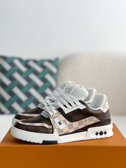 .LV Trainer Sneaker