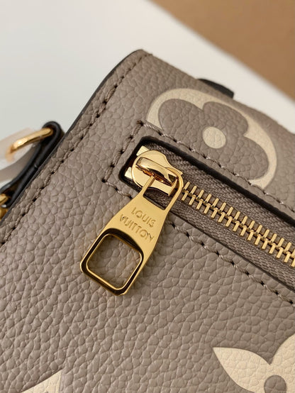 LV Pochette Metis East West