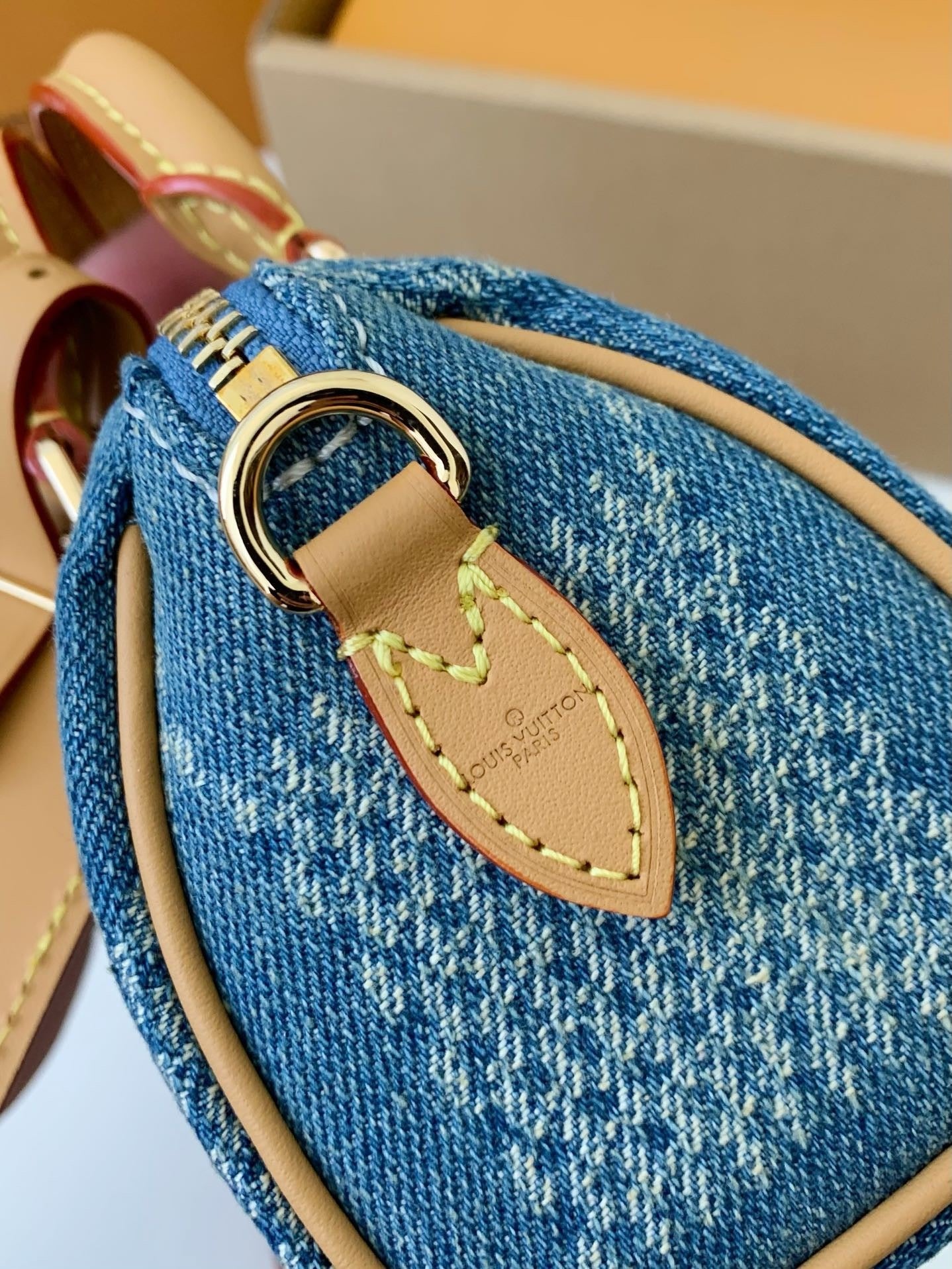 LV Speedy 18 Bandoulière Bag