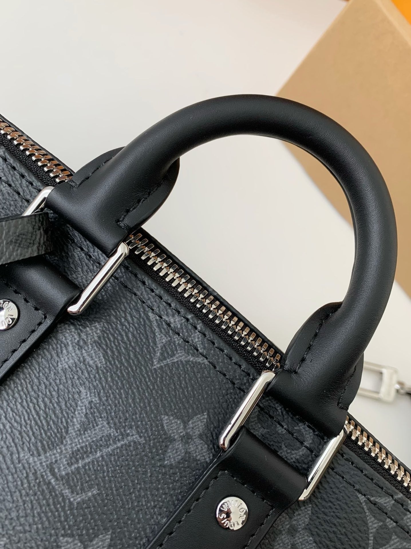 LV Keepall Bandoulière 25 Bag