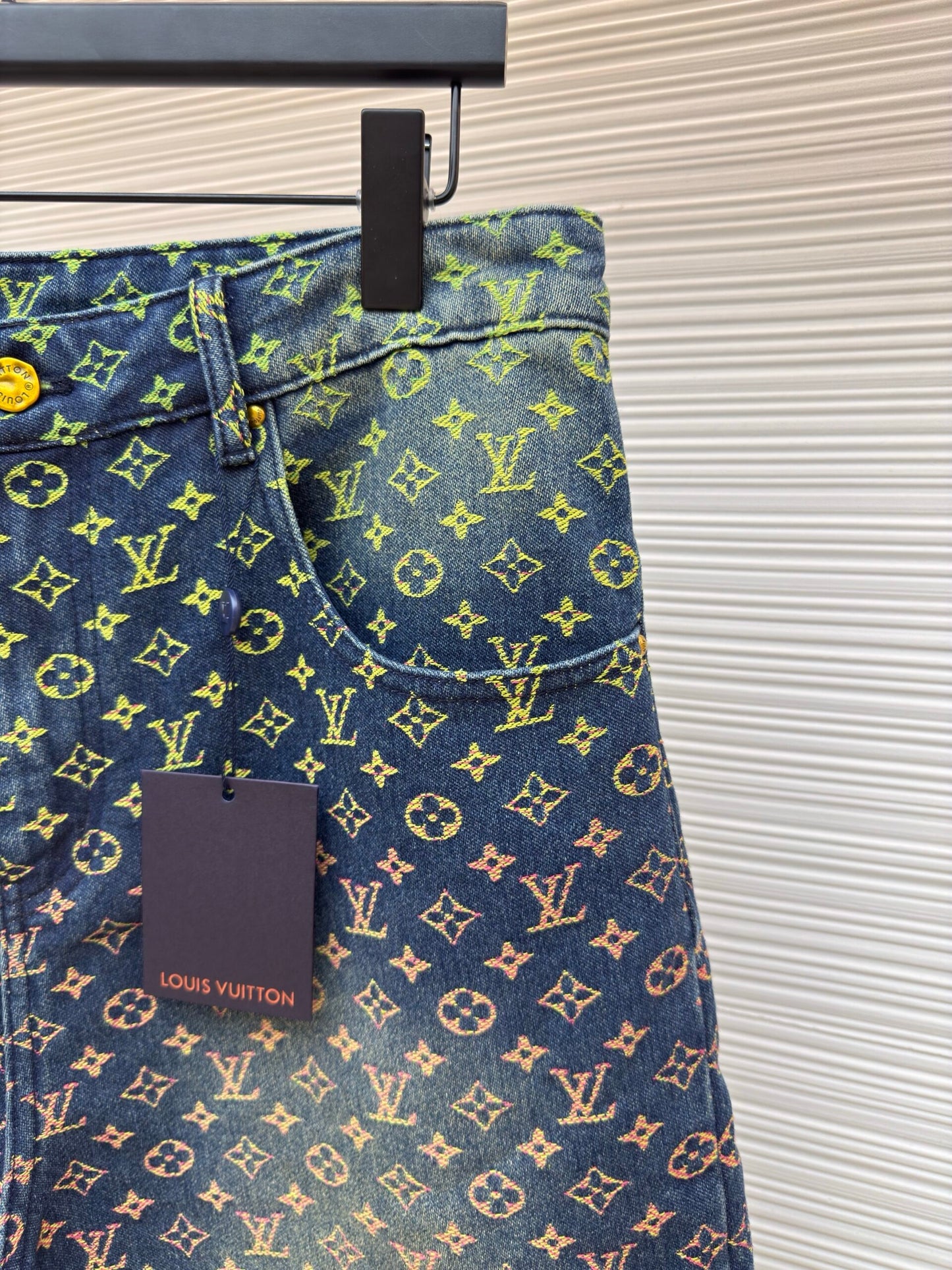 LV Shorts