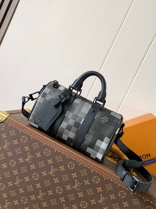 .LV Keepall Bandouliere 25 Bag